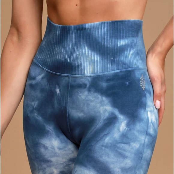 FP Movement Good Karma Tie Dye High Waist Leggings XS-S - Picture 2 of 15
